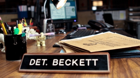 Palavras chave: CASTLE;SET;BASTIDORES;DELEGACIA;KATE BECKETT;MESA