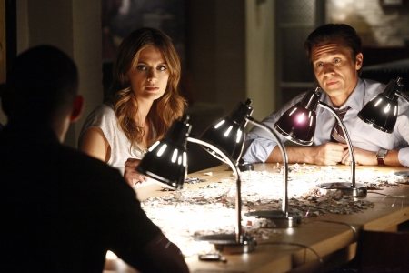 Palavras chave: CASTLE;STILLS;PROMOCIONAIS;5ª TEMPORADA;AFTER THE STORM;5.01;5X01;KATE BECKETT;RICHARD CASTLE;KEVIN RYAN;JAVIER ESPOSITO