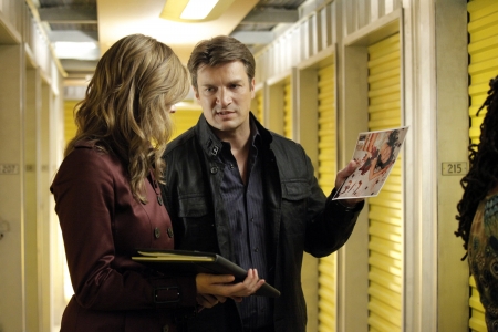 Palavras chave: CASTLE;STILLS;PROMOCIONAIS;5ª TEMPORADA;SECRET&#039;S SAFE WITH ME;5.03;5X03;KATE BECKETT;RICHARD CASTLE