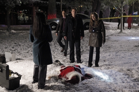 Palavras chave: CASTLE;5ª TEMPORADA;SECRET SANTA;5.09;5X09;KATE BECKETT;RICHARD CASTLE;NATAL;KEVIN RYAN;LANIE PARISH