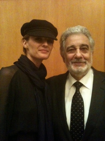 [url=https://twitter.com/Stana_Katic/status/133369410701373440]@Stana_Katic[/url] Acabei de conhecer Placido Domingo na premiere de Romeu&Julieta da LA Opera, e oficialmente tenho uma quedinha.
Palavras chave: Placido Domingo;LA Opera;Twitter;2011