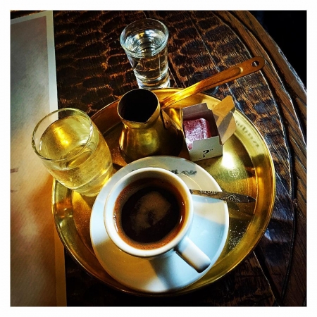 [url=http://instagram.com/p/BAEk2Qfx4dN]@drstanakatic[/url]: Café turco para matar o jet lag no "❓". #NãoBebaALama ☕️🤓

#Viagem
#Belgrado
#Sérvia
#Bálcãs
