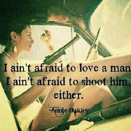 [url=https://www.instagram.com/p/BEEuartR4Rk]@drstanakatic[/url]: Resumo da minha manhã de segunda-feira. 💥PLAU💥

("Não tenho medo de amar um homem.
Também não tenho medo de atirar nele.")
