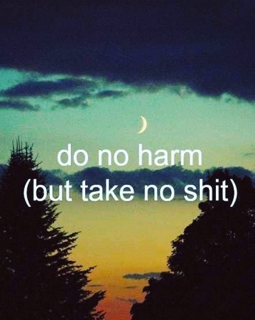 [url=http://instagram.com/p/BV0LlP2BDF5]@drstanakatic[/url]: Nascer do sol. Pôr do sol. 🌅

("Não faça mal - mas não aceite merdas")
