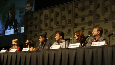 © [url=http://www.flickr.com/photos/arrow_of_apollo]Arrow of Apollo[/url]
Palavras chave: ComicCon;Comic Con;painel;SDCC;Nathan Fillion;Jon Huertas;Tamala Jones;Molly Quinn;Andrew Marlowe