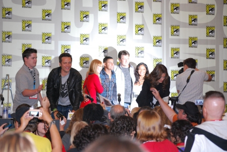 © [url=http://www.flickr.com/photos/genevieve719]Genevieve[/url]
Palavras chave: ComicCon;Comic Con;painel;SDCC;Nathan Fillion;Jon Huertas;Seamus Dever;Tamala Jones;Molly Quinn