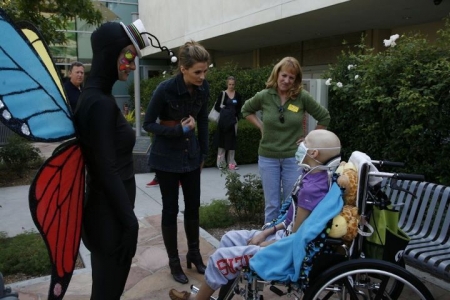 Palavras chave: CHLA;Children&#039;s Hospital Los Angeles;2011